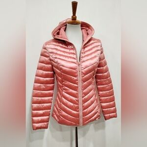 LIGHTWEIGHT PEARLIZED PUFFER HOODIE NWOT
